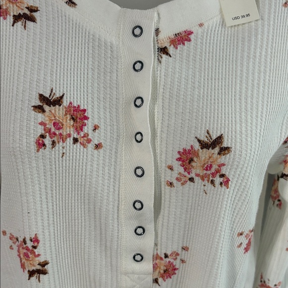 Aerie • Floral Snap Henley Long Sleeve - Picture 3 of 6